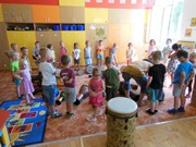 Příběh o bubnu - bubnování ve školce